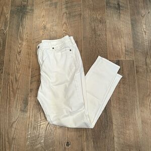 Blue Essence Woman’s White Jeans Size 14
